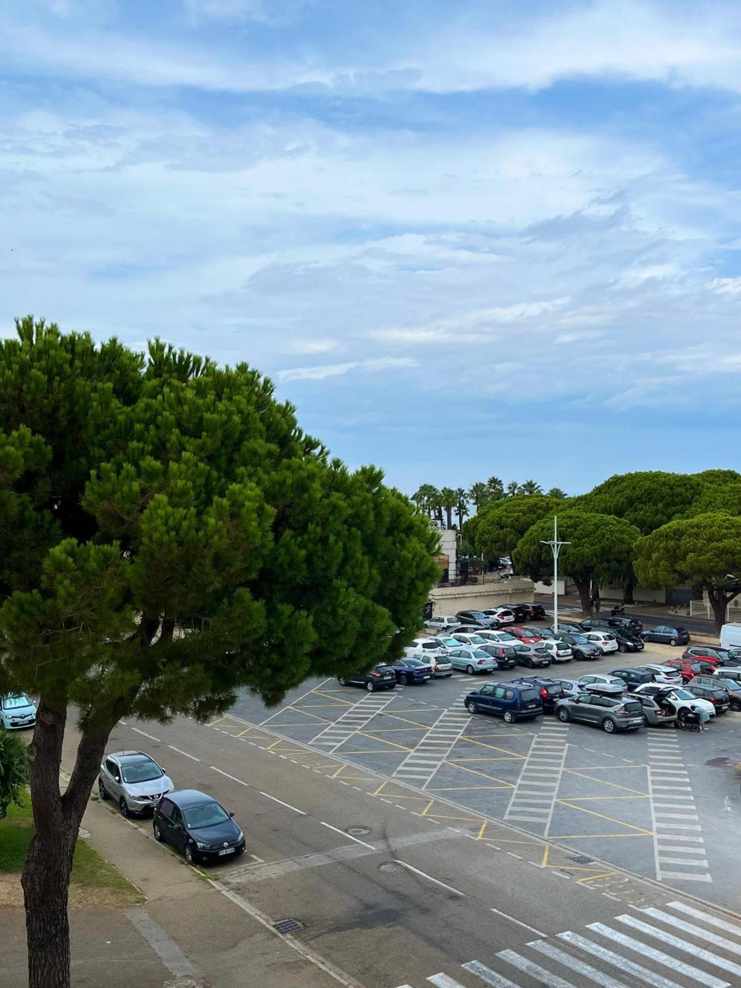 Appartement Devant La Mer + Parking Le Grau-du-Roi Extérieur photo